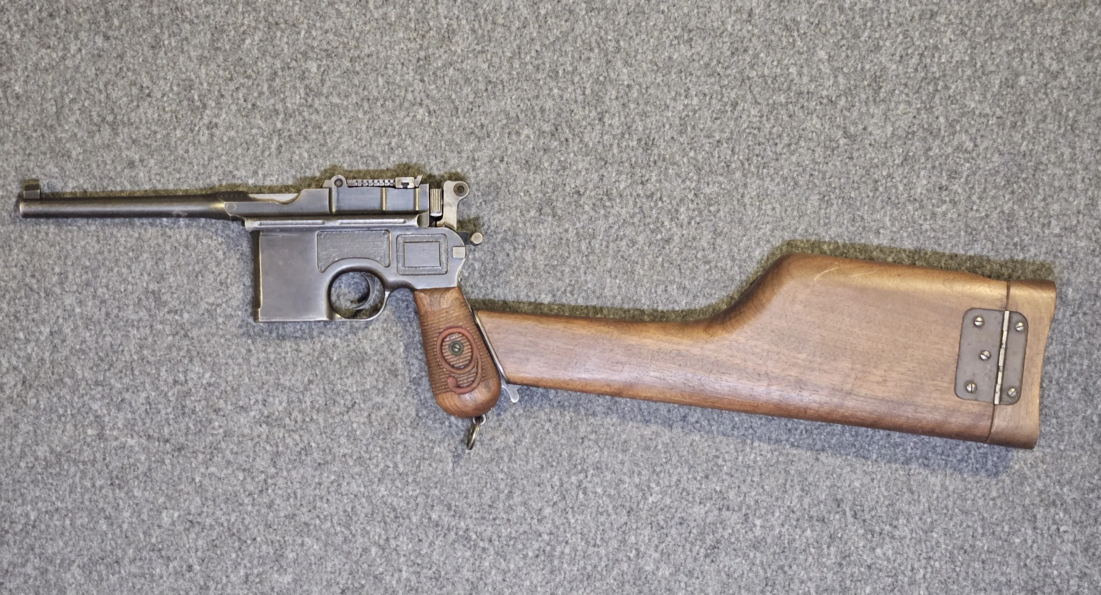 PISTOLET MAUSER C96 ROTE NEUN KALIBER 9X19