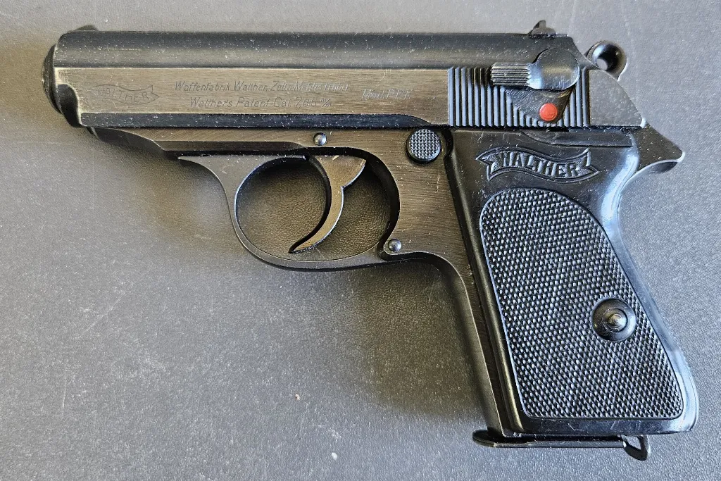 PISTOLET WALTHER PPK ZELLA-MEHLIS ROK 1944 KALIBER 7,65MM