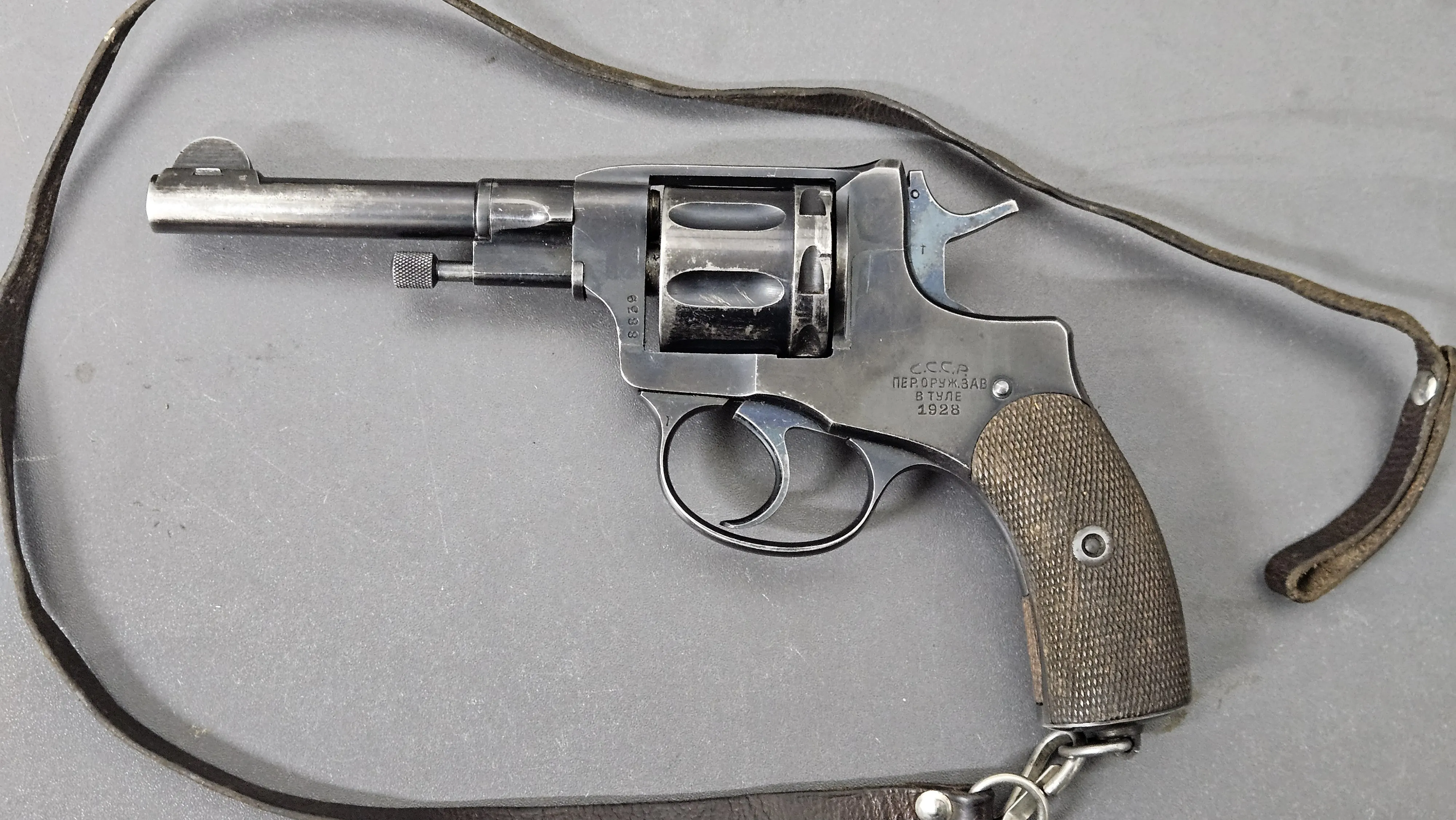 REWOLWER NAGANT M1895 ROK 1928 kaliber 7,62 Nagant