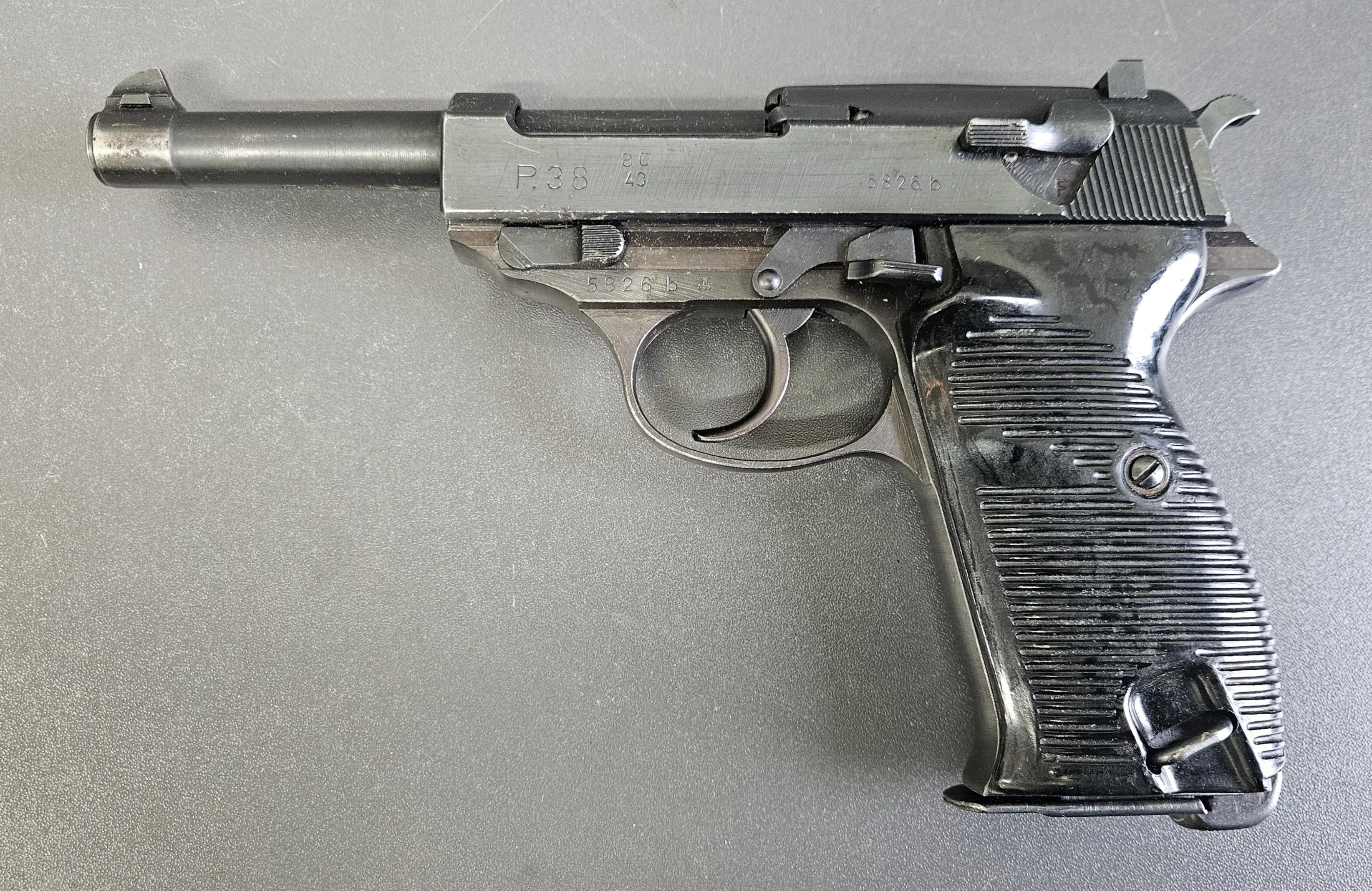 PISTOLET WALTHER P38 ROK 1943 kaliber 9x19